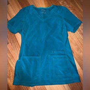 Iflex Cherokee Scrub Top size small